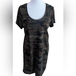 SOCIAL STANDARD by SANCTUARY GIA Scoop Neck Camouflage Summer T-Shirt Dress M